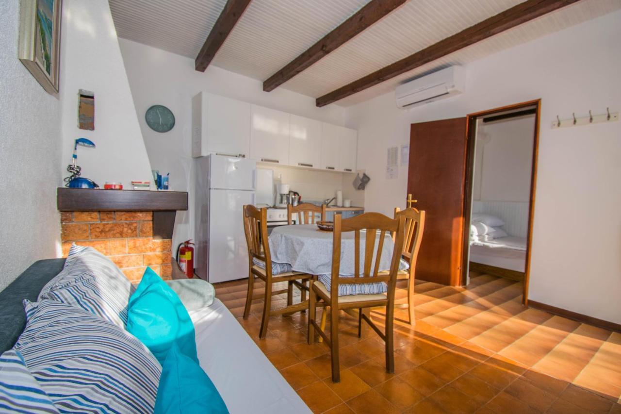 Holiday House Punta Blue & Orange 5M From The Sea, Island Cres Punta Križa エクステリア 写真